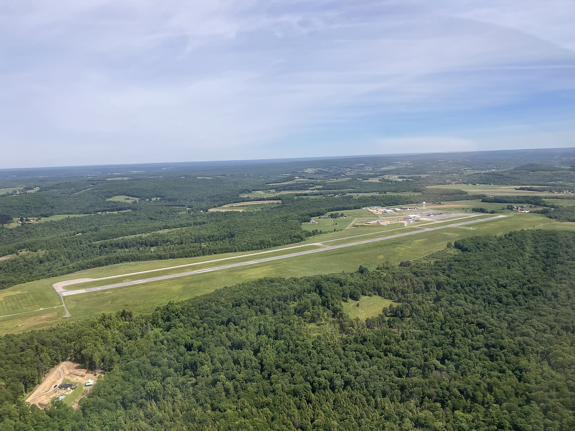 Dubois Jefferson Cty airport view